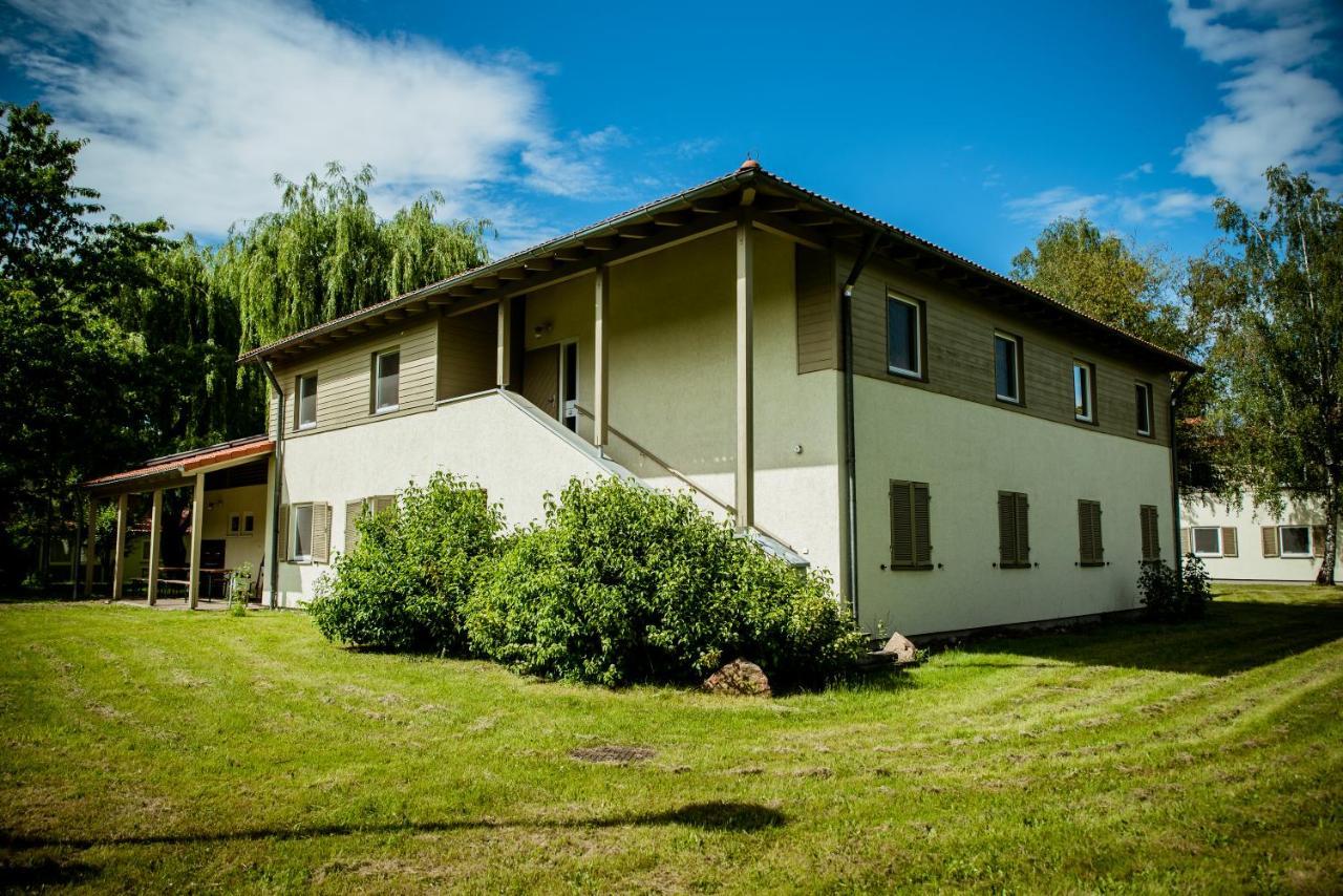 Miedzynarodowy Dom Spotkan Mlodziezy W Oswiecimiu Dış mekan fotoğraf